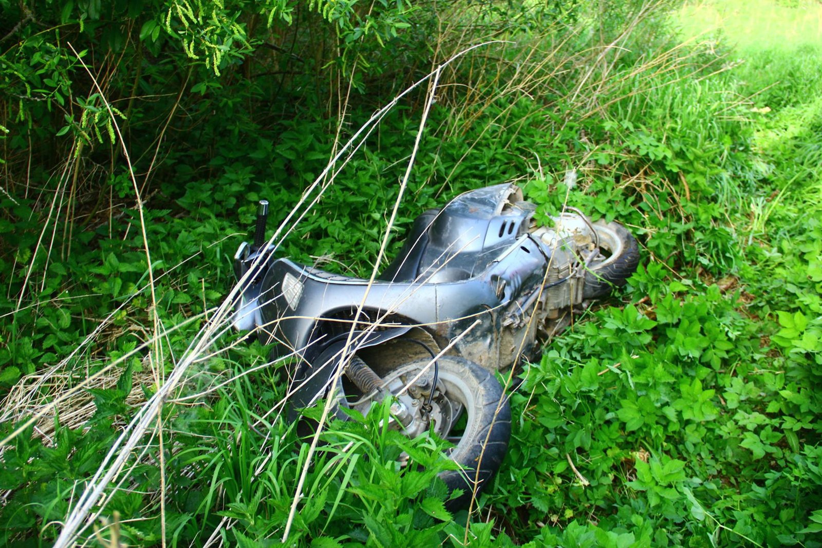 Asociatyvi iliustracija: mopedo avarijos vietoje / Tomo Markelevičiaus / 15min nuotr.