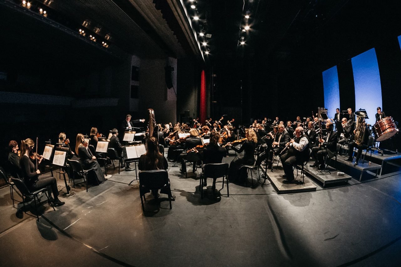 KVMT orkestras ir vyriausiasis dirigentas Tomas Ambrozaitis.Domo Rimeikos nuotr.