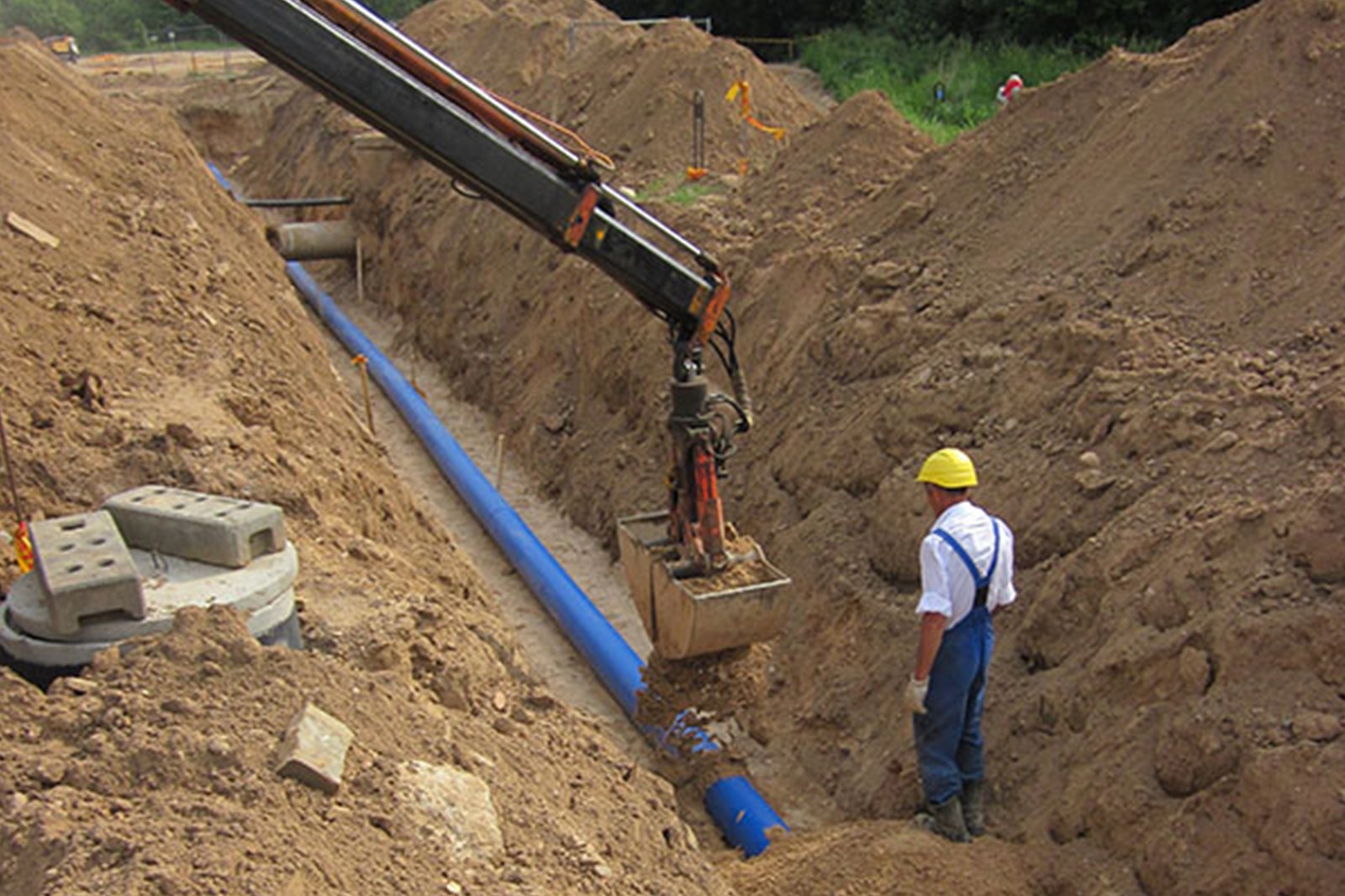 Informacija dėl prisijungimo prie centralizuotų vandentiekio ir buitinių nuotekų tinklų sistemos