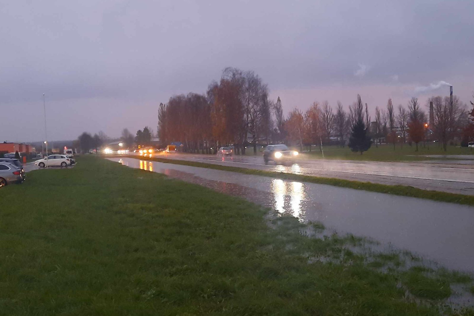 Dėl patvinusių gatvių Kretingoje sušauktas ekstremalių situacijų valdymo posėdis
