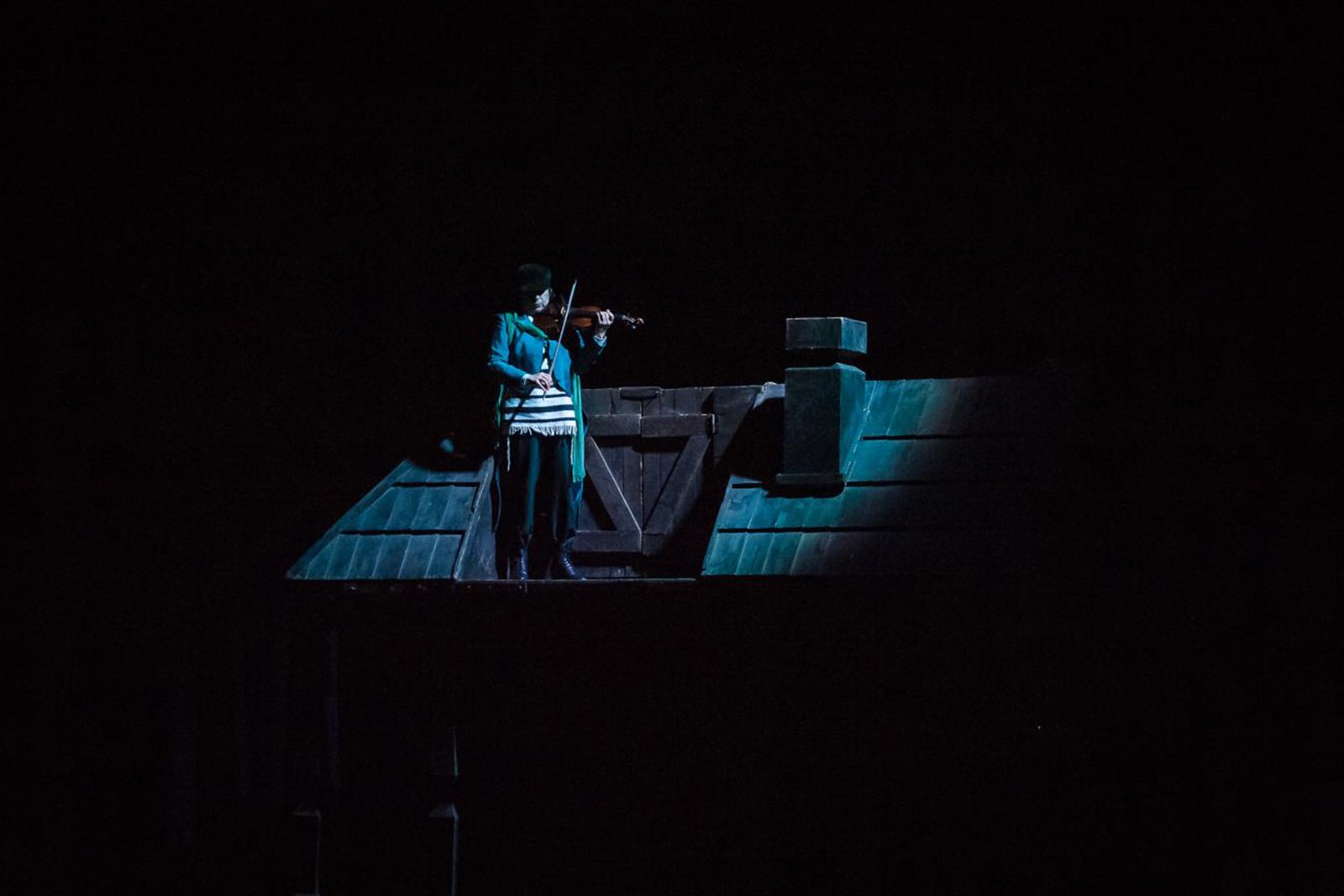 Miuziklas „Smuikininkas ant stogo“. Olesios Kasabovos nuotr.