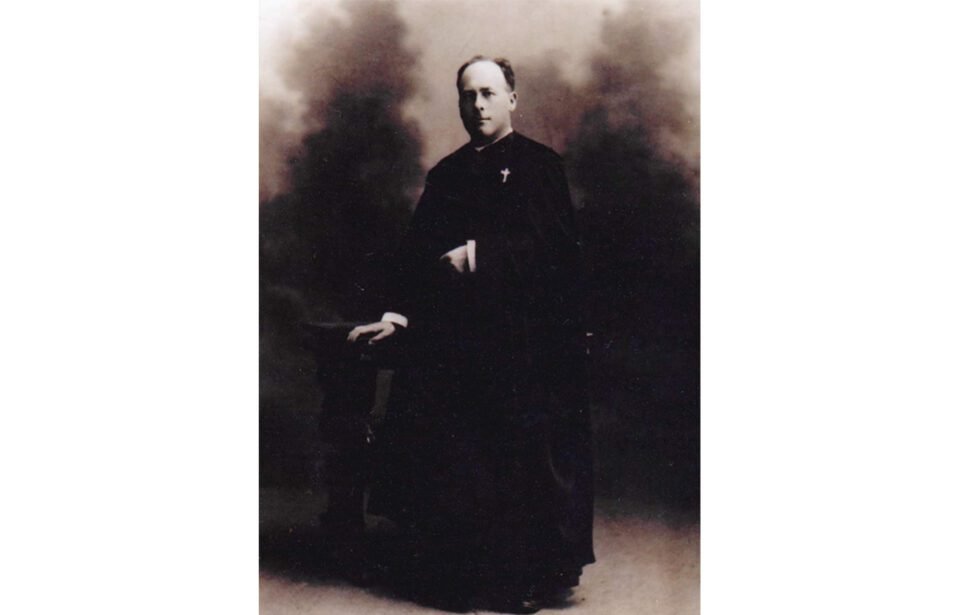 Felicijono Lelio parapijiečiui Kazimierui Viršilui padovanota nuotrauka jo kunigavimui Budriuose 1906–1911 m. atminti. Vidos Viršilaitės-Jurkšienės archyvas