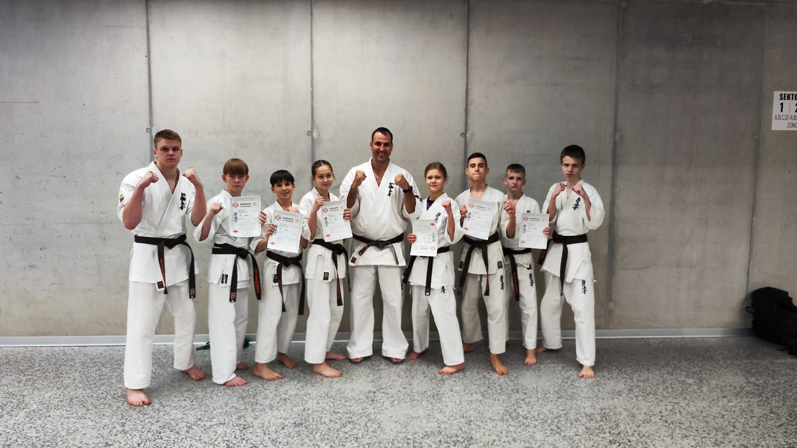 Kretingiškiai sėkmingai apsigynė naujus karatė diržus