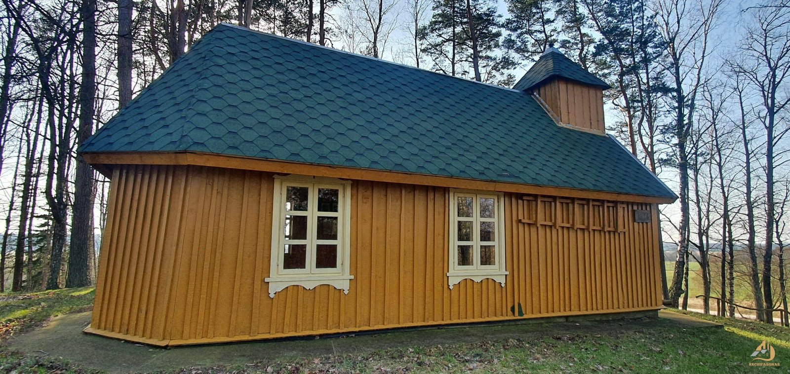 Naujosios Įpilties alkakalnis su Šv. Kryžiaus koplyčia (Kretingos r.), 2024 m. / Archifasono nuotr.