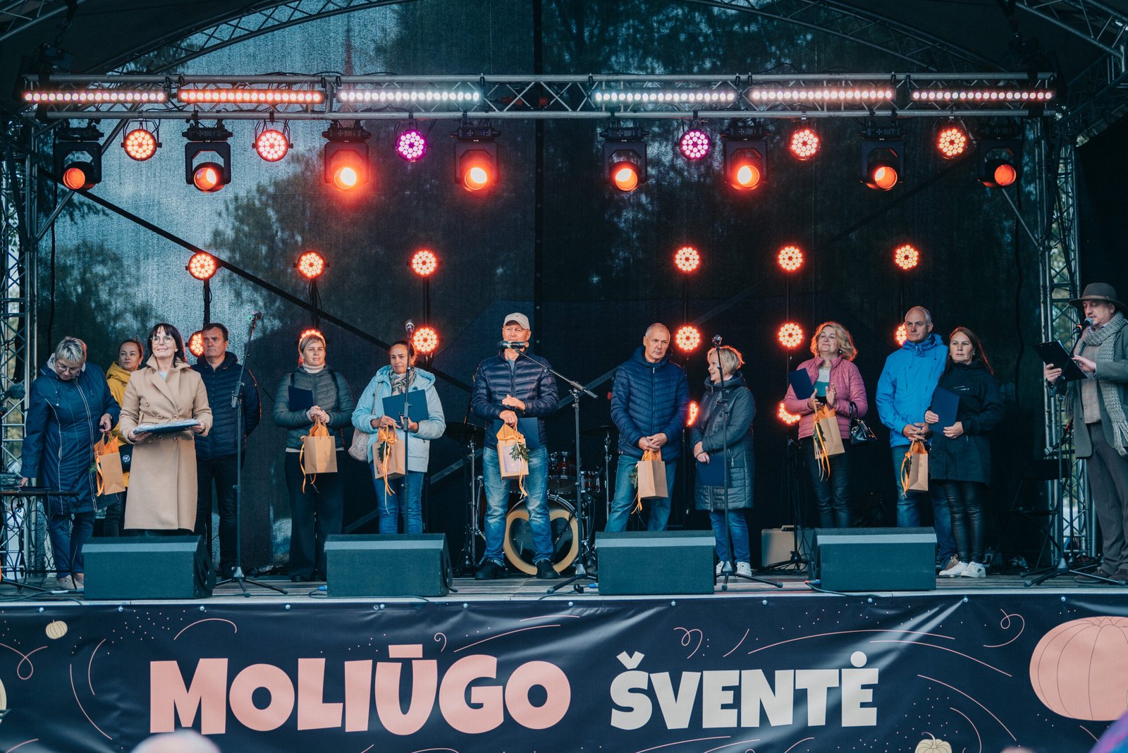 Apdovanoti konkurso-apžiūros „Gražinkime savo aplinką“ laimėtojai