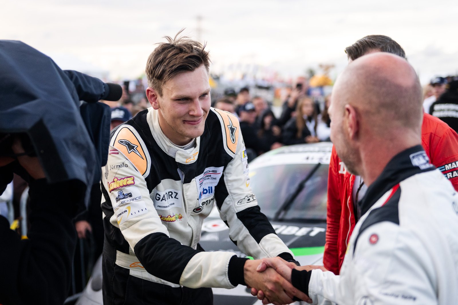 Vytauto PILKAUSKO, Andriaus LAUCIAUS ir komandų nuotraukos.