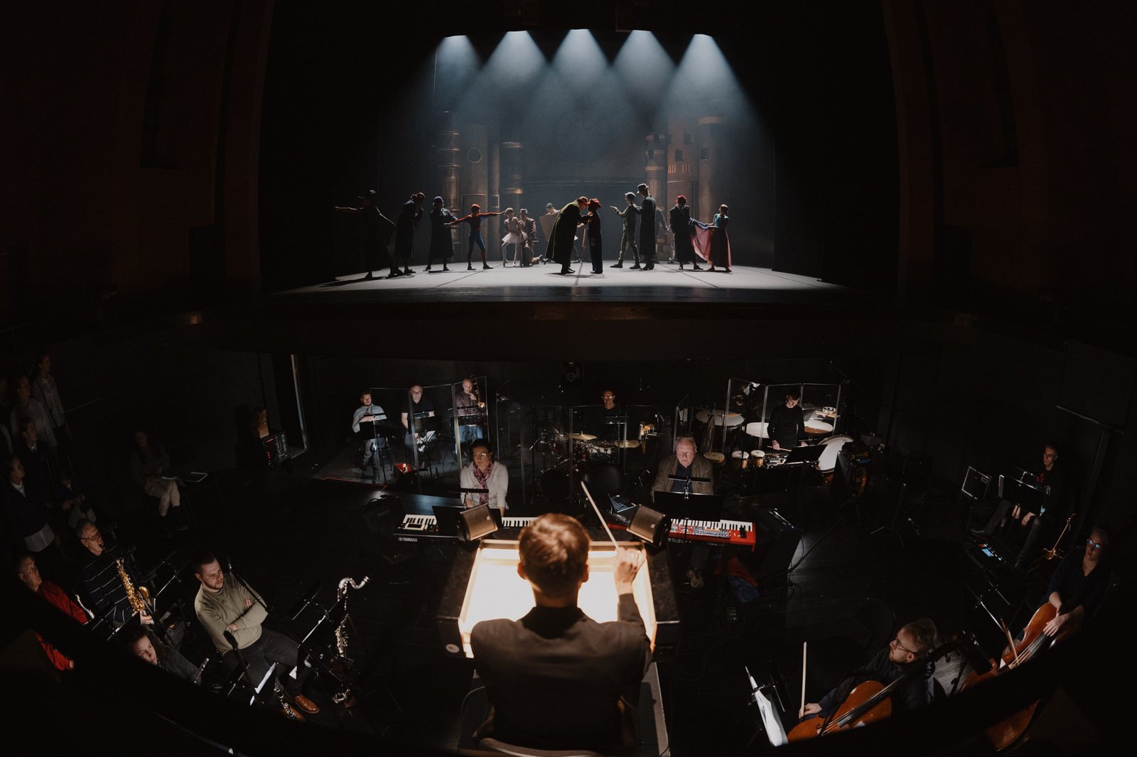 Spektaklio nuotraukos – Gabrielio Jauniškio, svečių – Prokadras.lt