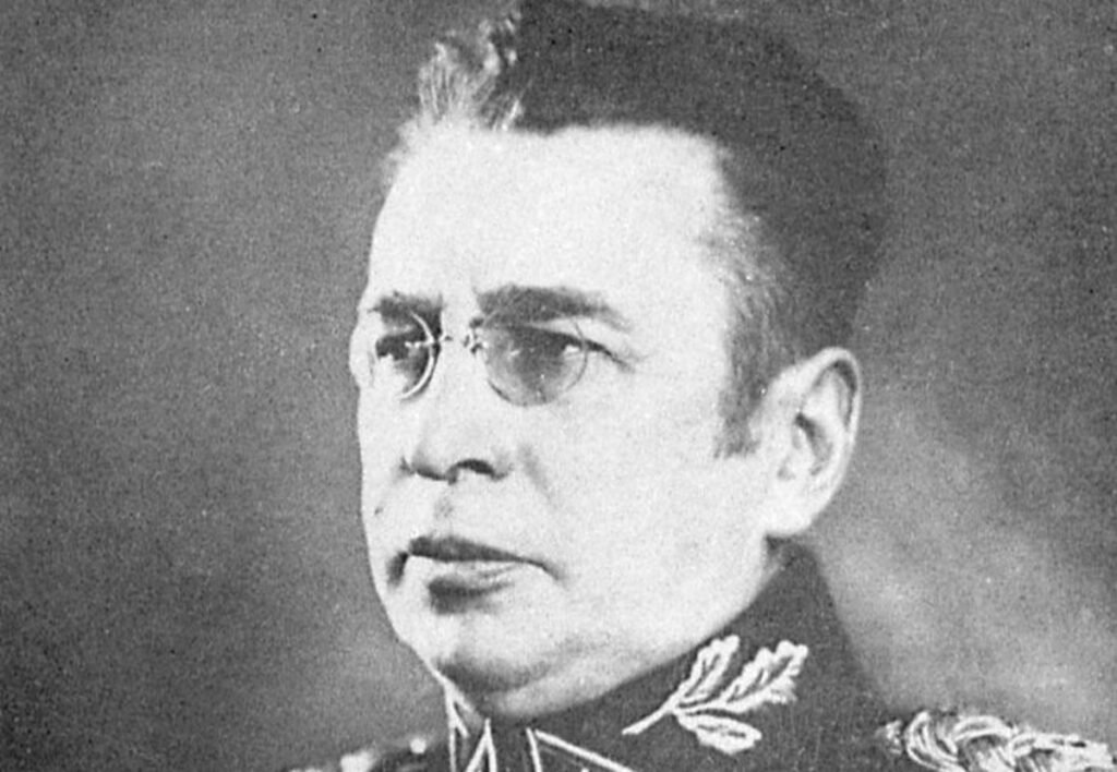 Kretingos garbės piliečio vardas suteiktas generolui V. Nagevičiui-Nagiui. Kretingos rajono savivaldybės nuotr.