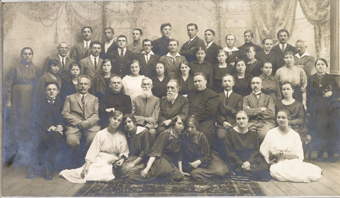 Vilniaus lietuvių mokytojų vasaros kursai: antroje eilėje trečias iš kairės Vincas Zajančkauskas, penktas – dr. Jonas Basanavičius ir kt.A. Jarušaičio nuotr. Vilniaus universiteto bibliotekos archyvas