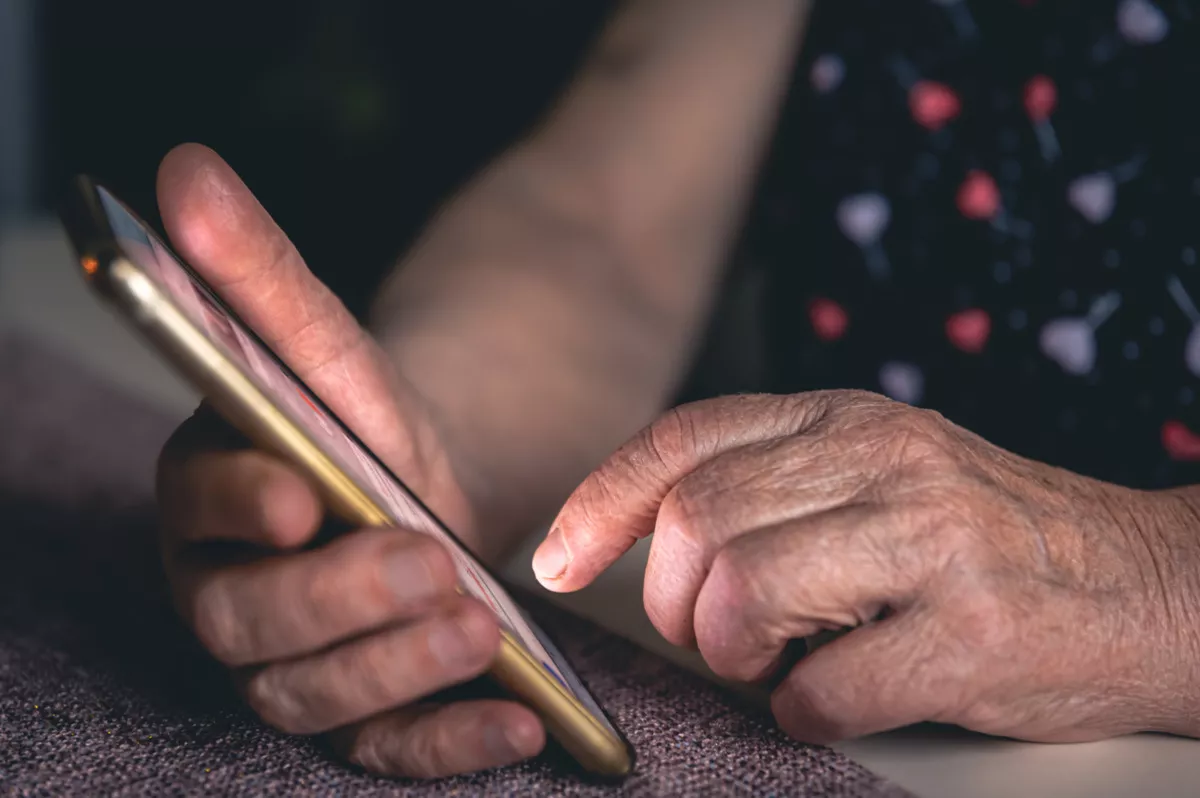 Telefoniniai sukčiai (asociatyvi nuotr.) / Freepik.