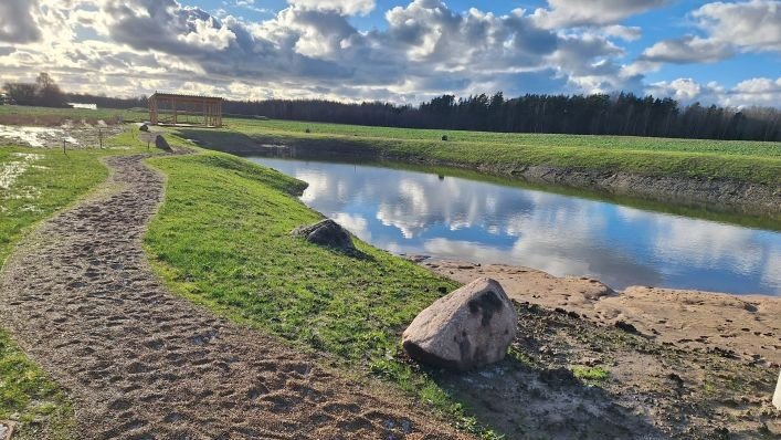 Įrengta poilsiavietė Tarvydų kaime