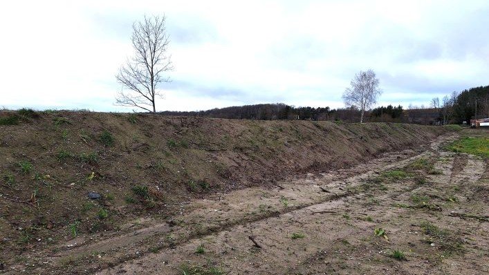 Sutvarkytas pylimas Kretingos gatvėje