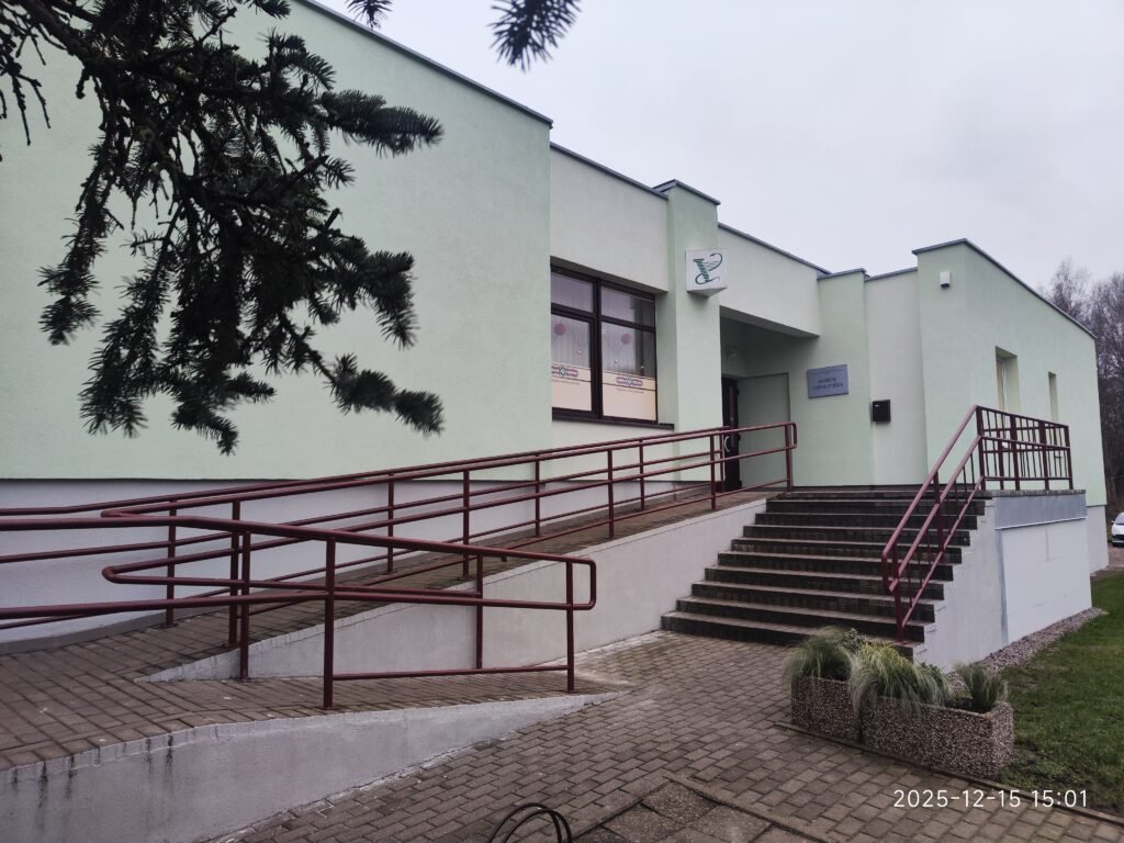 Atnaujintas Darbėnų ambulatorijos pastato fasadas