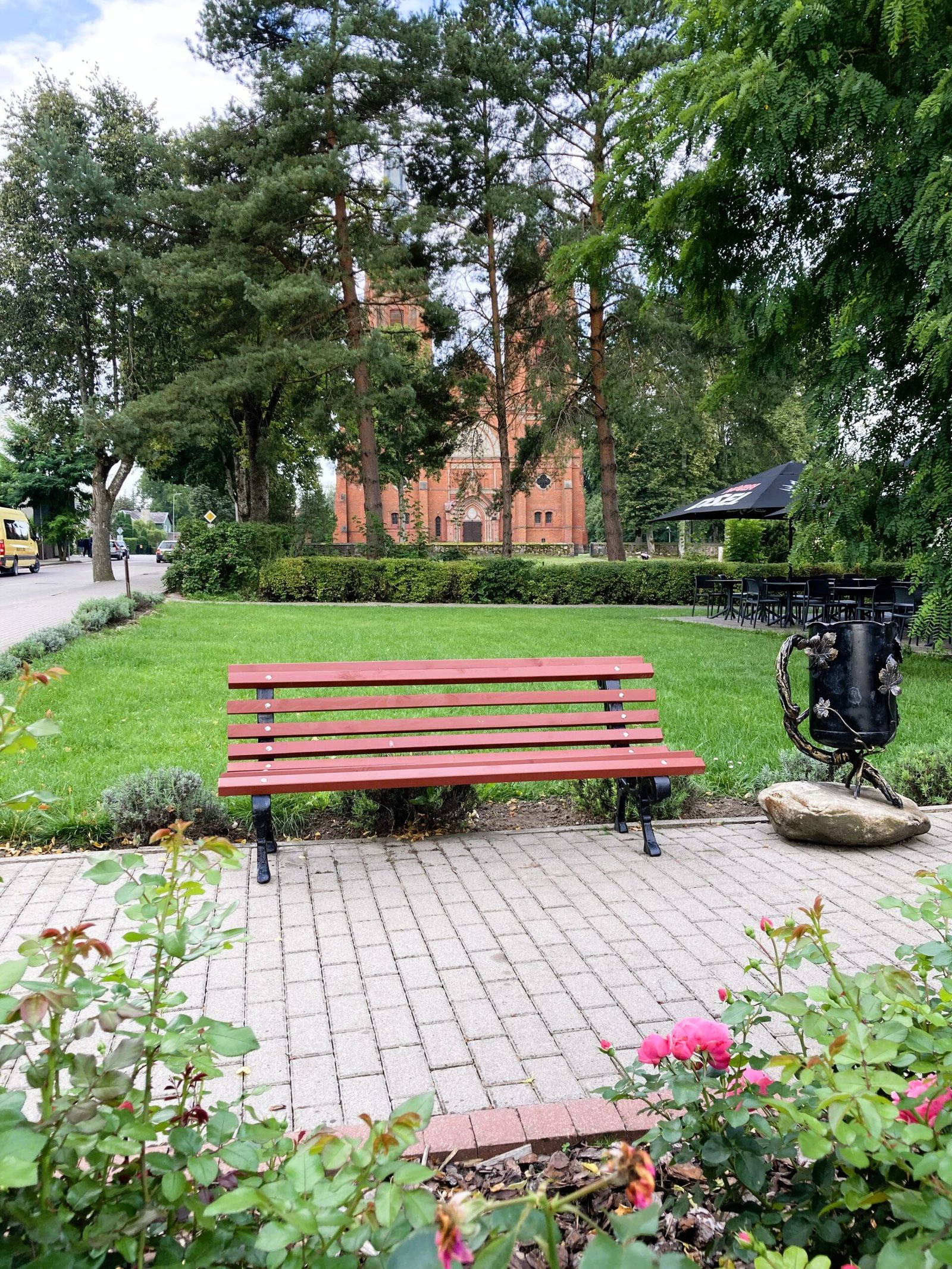 Salantuose atnaujinti suolai, perdažant ir pakeičiant jų medinę dalį