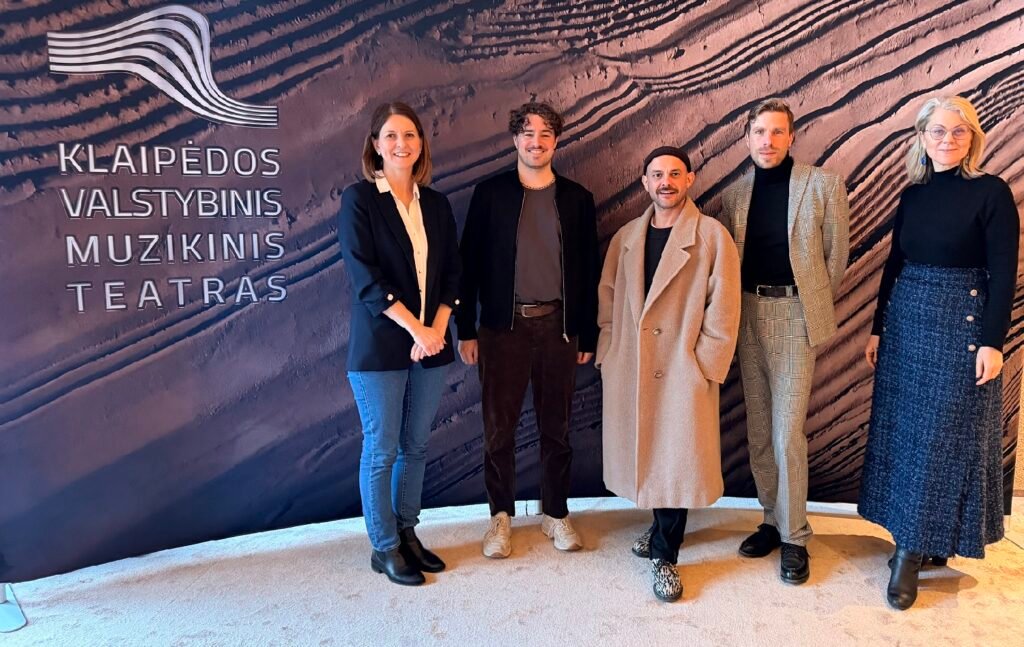 KVMT vadovė G.Giedraitytė, režisierius Tristan Braun, choreografas Nicola Mascia, scenografas Sebastian Ellrich ir KVMT vyriausioji patarėja A.Juozauskaitė. Kristinos Cvetkovės nuotrauka
